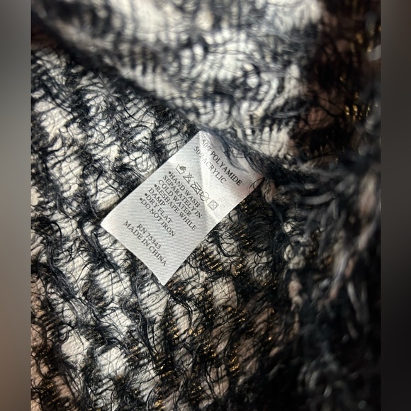 Katsumi Houndstooth Eyelash Fuzzy Sweater S - Picture 6 of 7